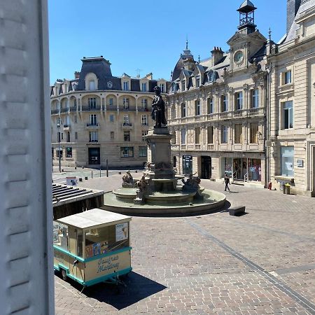 Charleville-Mézières Le Gonzague, Appartement Hyper-Centre Tout Confort. מראה חיצוני תמונה